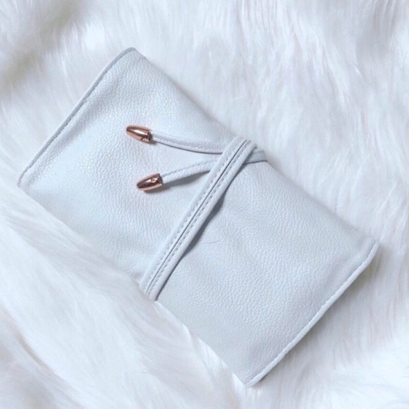 Free People Eco Vegan cruelty free La Beauté Soi Makeup Brush Collection - Picture 4 of 5